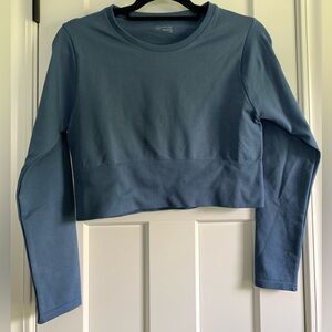 NWT Offline by Aerie Long-Sleeve Seamless Cropped Blue Shirt